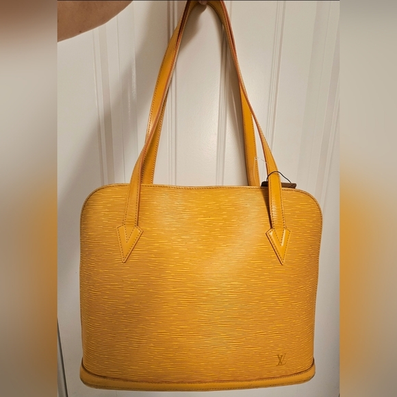 Louis Vuitton Vintage Epi Alma Handbag - Picture 1 of 1